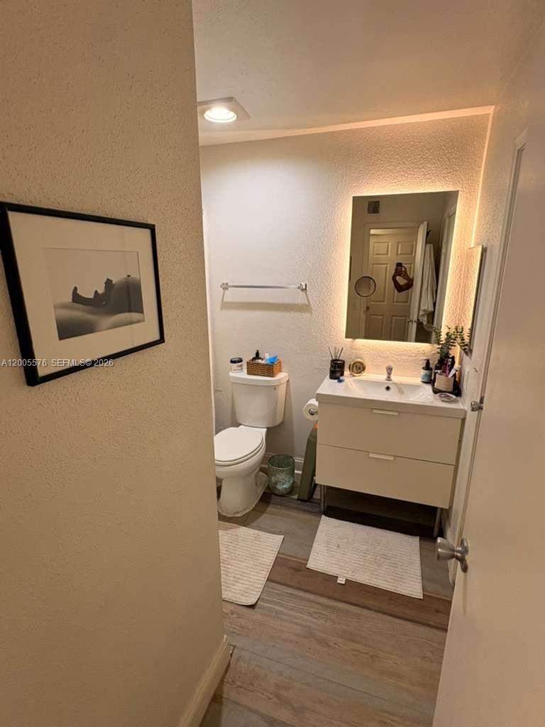 SAVANNAH AT RIVERSIDE CON - Residential