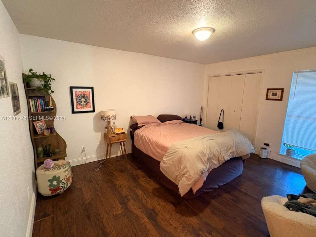 SAVANNAH AT RIVERSIDE CON - Residential