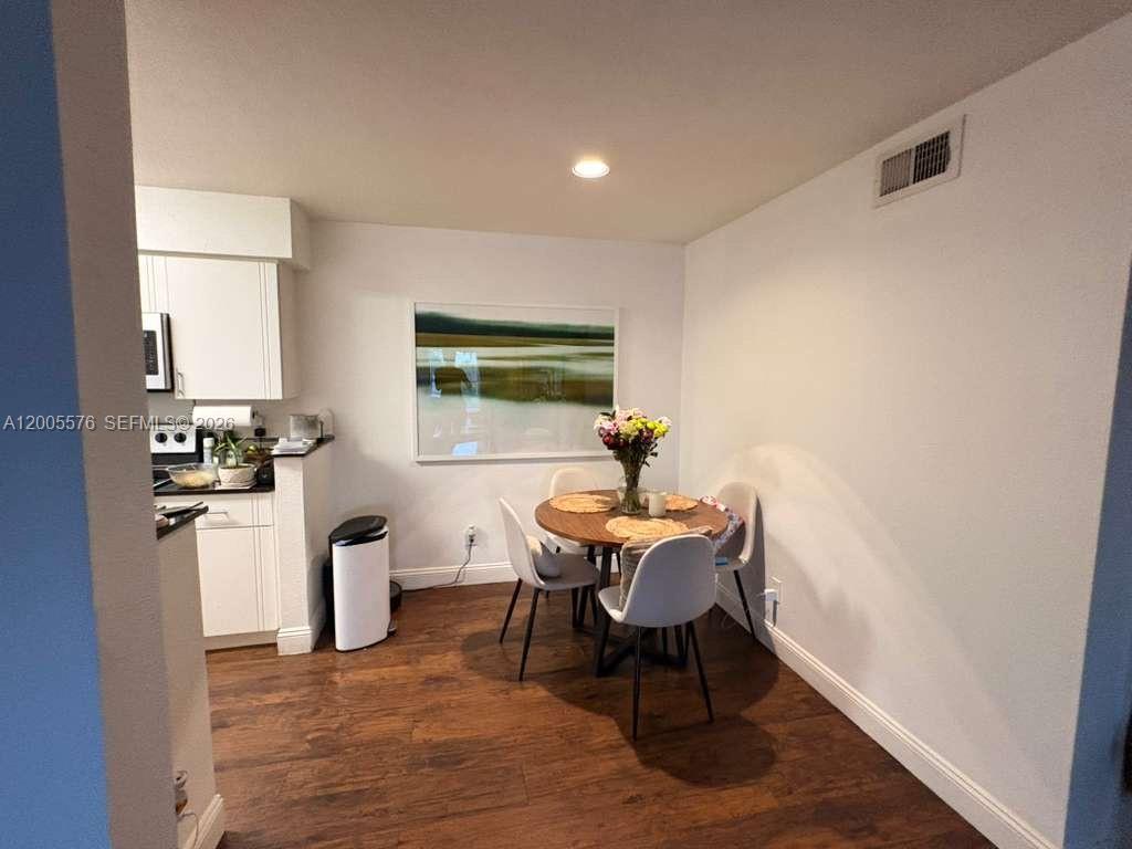 SAVANNAH AT RIVERSIDE CON - Residential