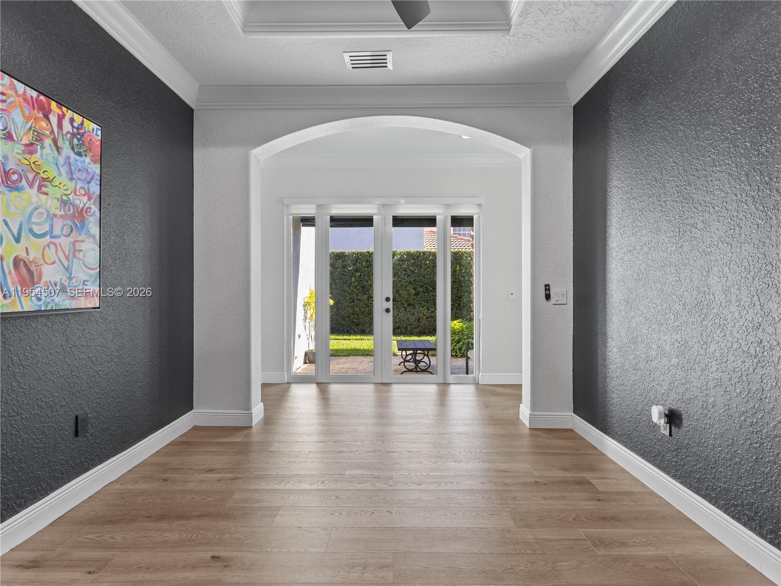 DORAL ISLES VENETIA - Residential