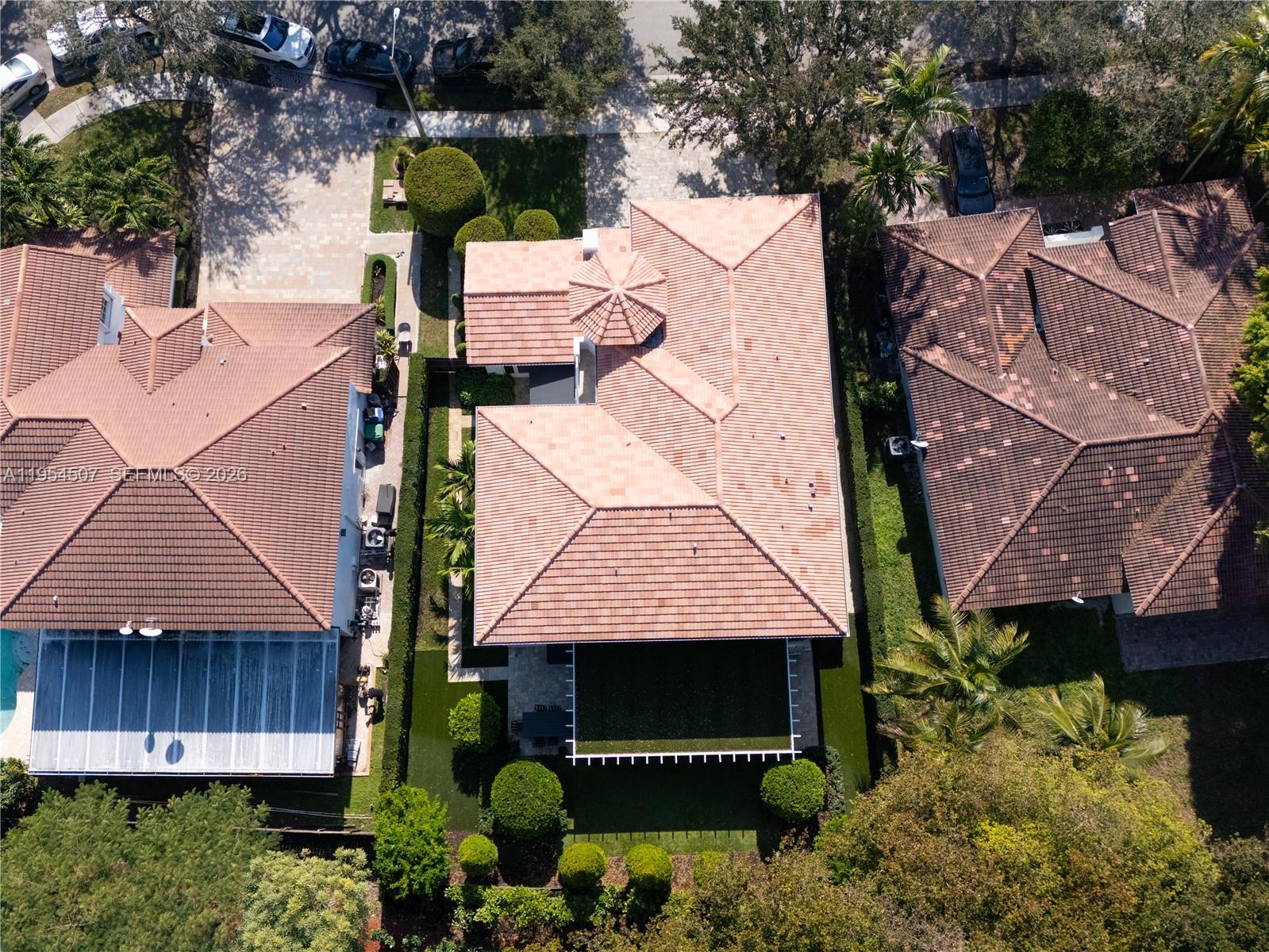 DORAL ISLES VENETIA - Residential