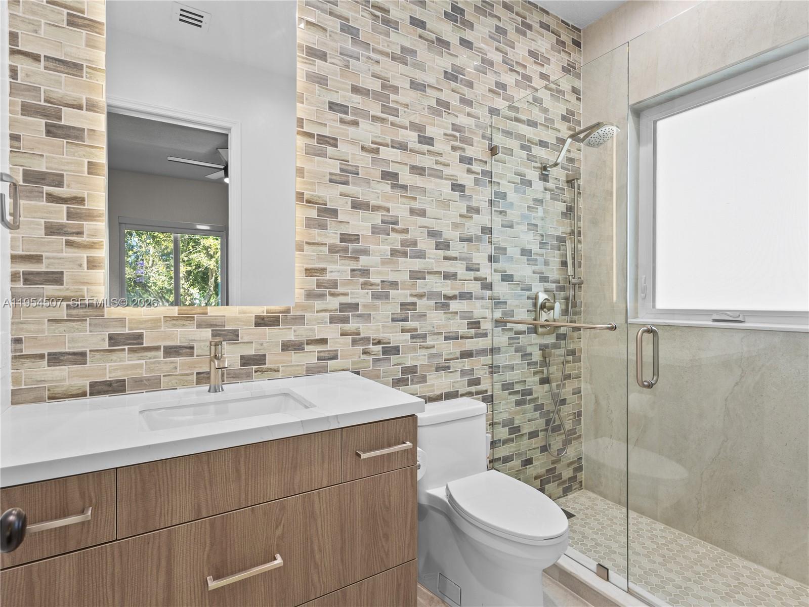 DORAL ISLES VENETIA - Residential