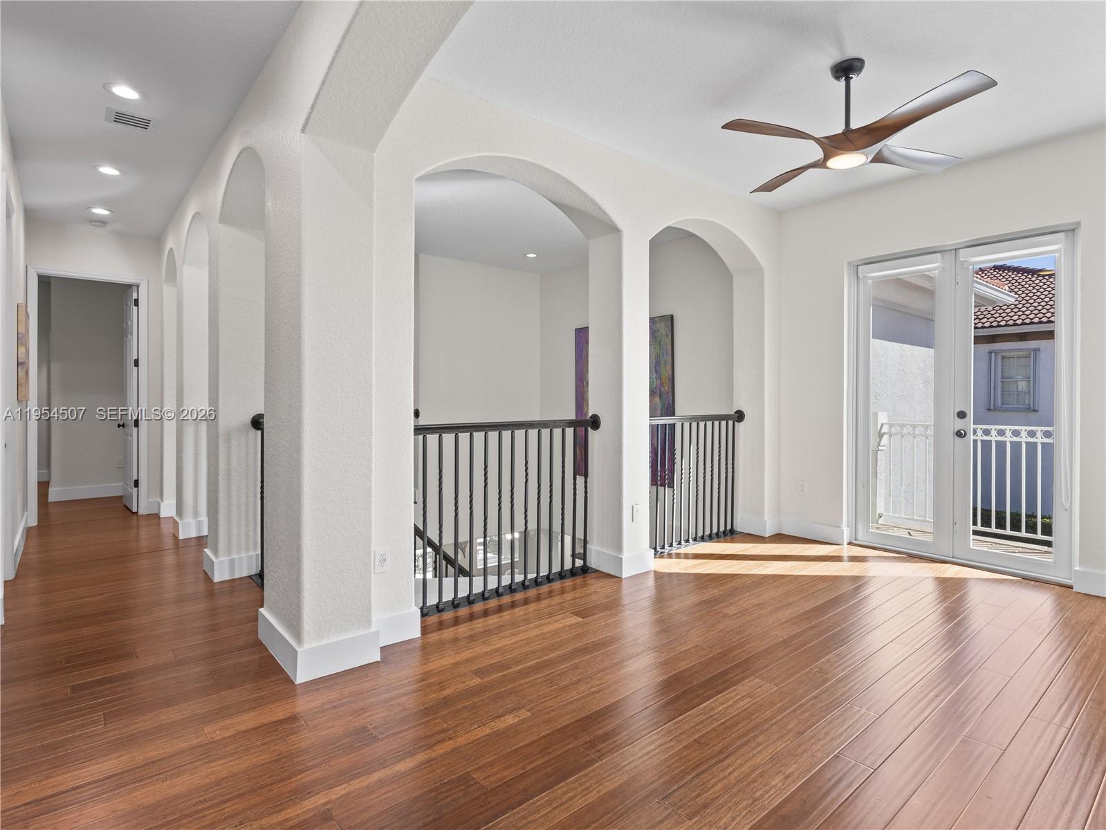 DORAL ISLES VENETIA - Residential