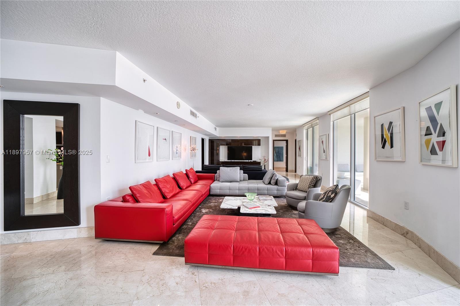 ST TROPEZ ON THE BAY 1 CO - Residential