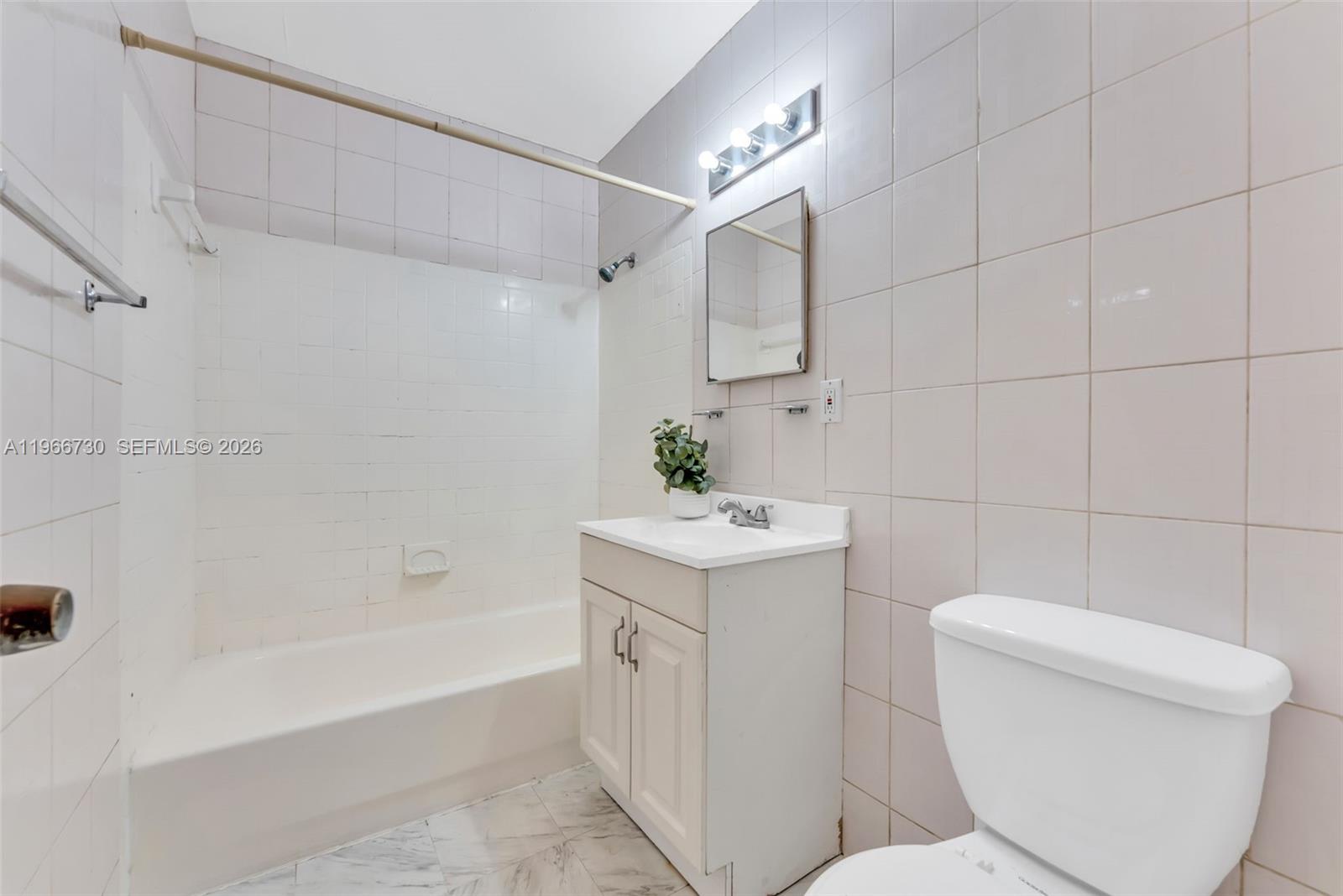 LEE PARK CONDO - Residential