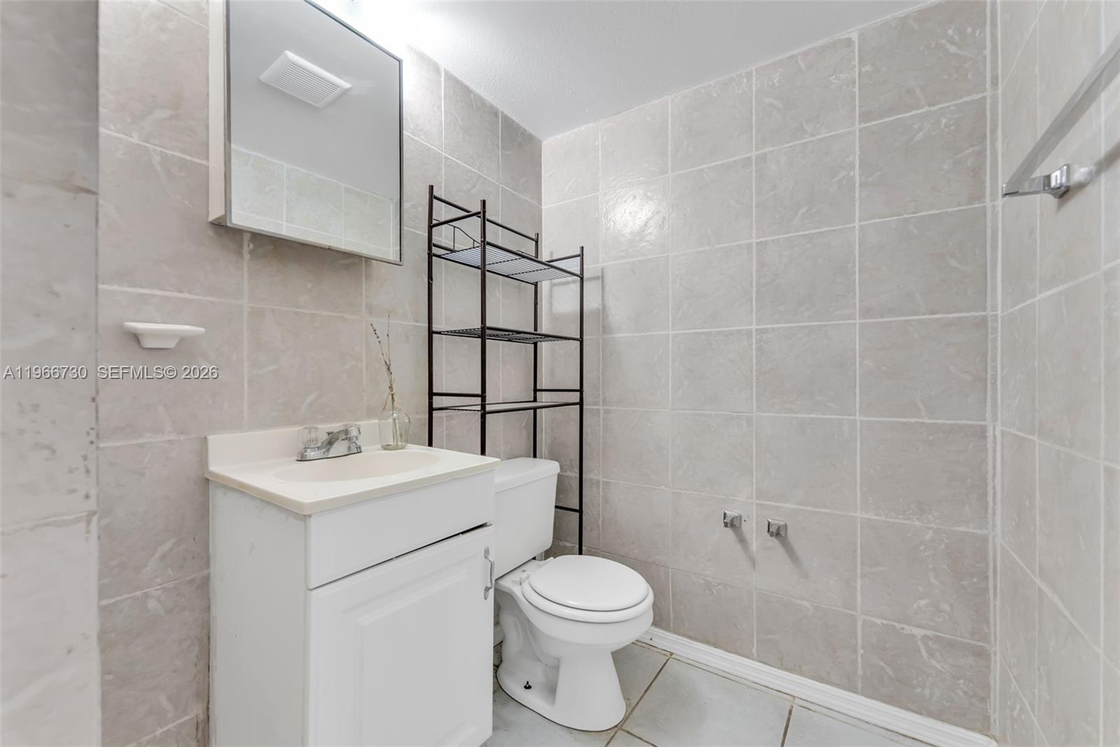 LEE PARK CONDO - Residential