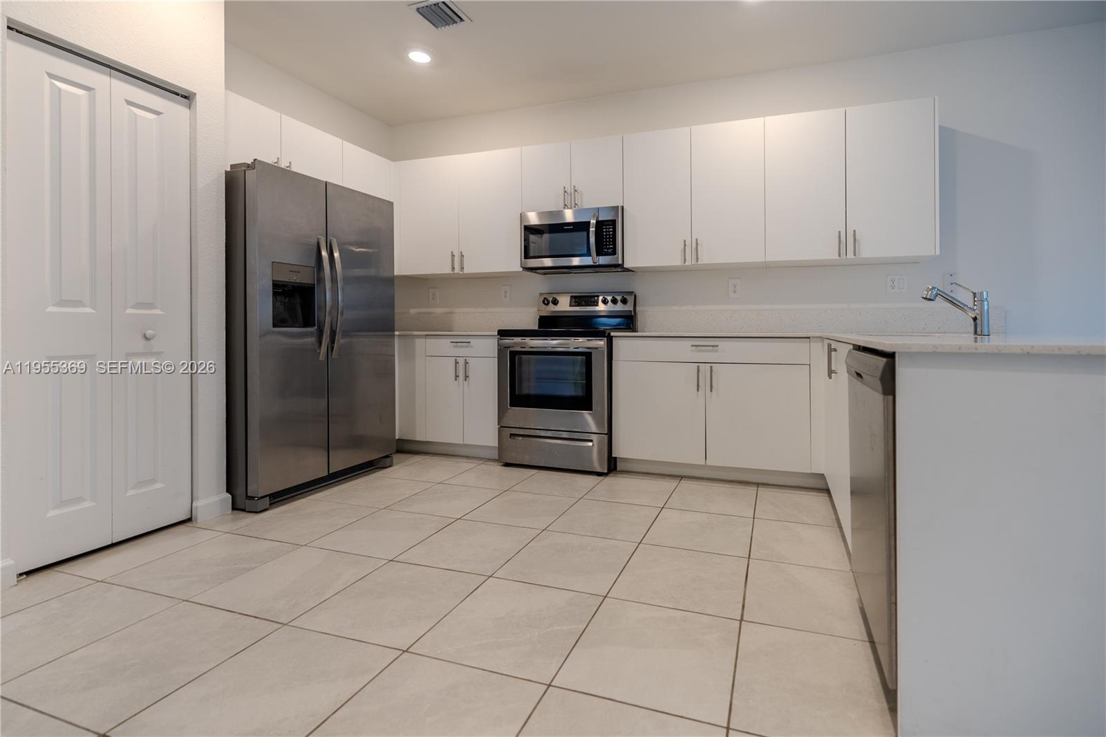 SILVER PALM RESIDENTIAL H - Residential