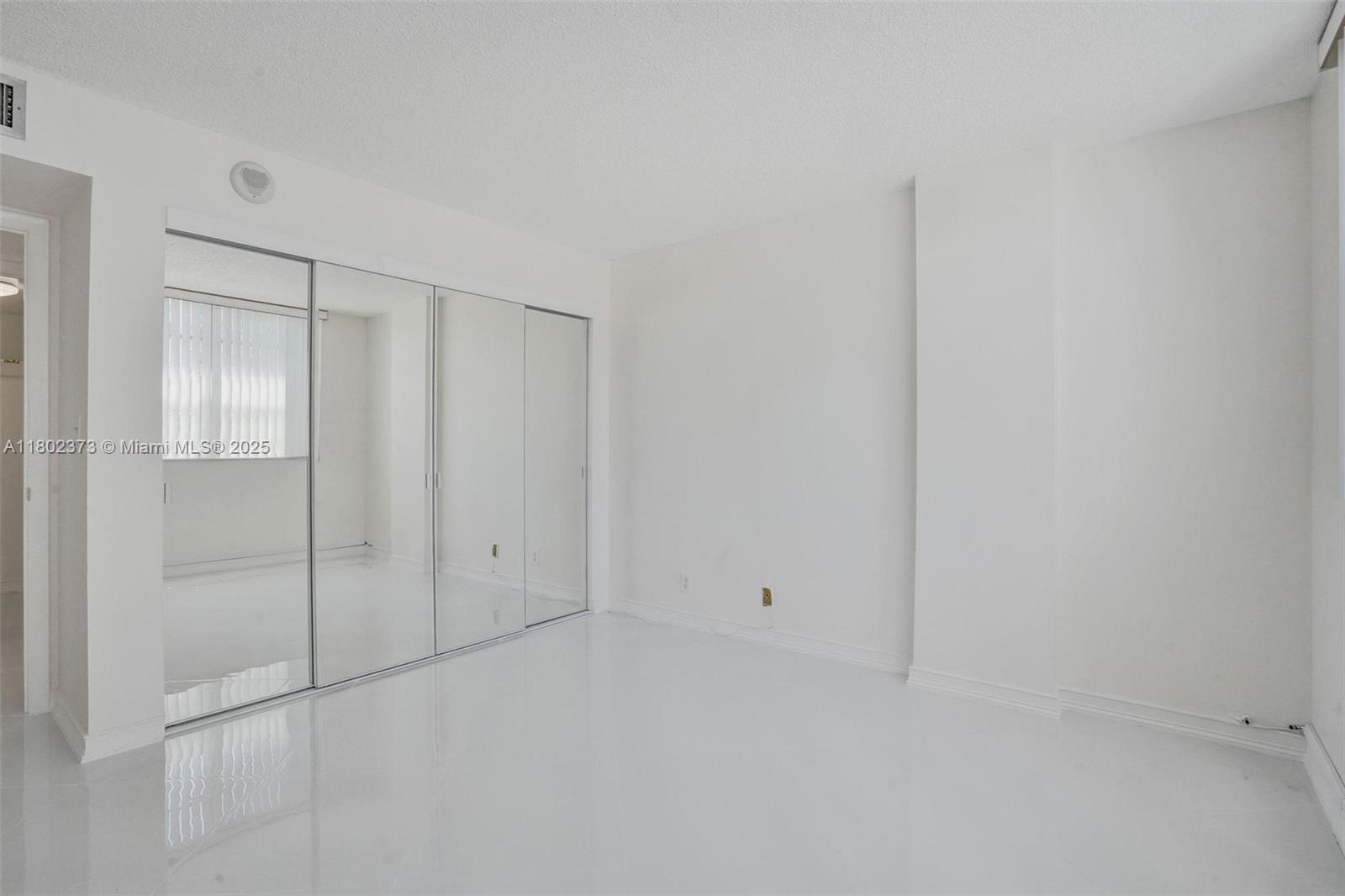 ASHLEIGH HOUSE CONDO - Residential Lease