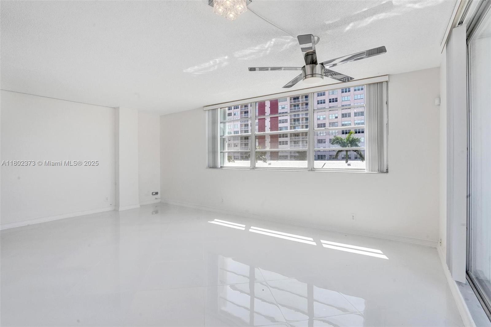 ASHLEIGH HOUSE CONDO - Residential Lease