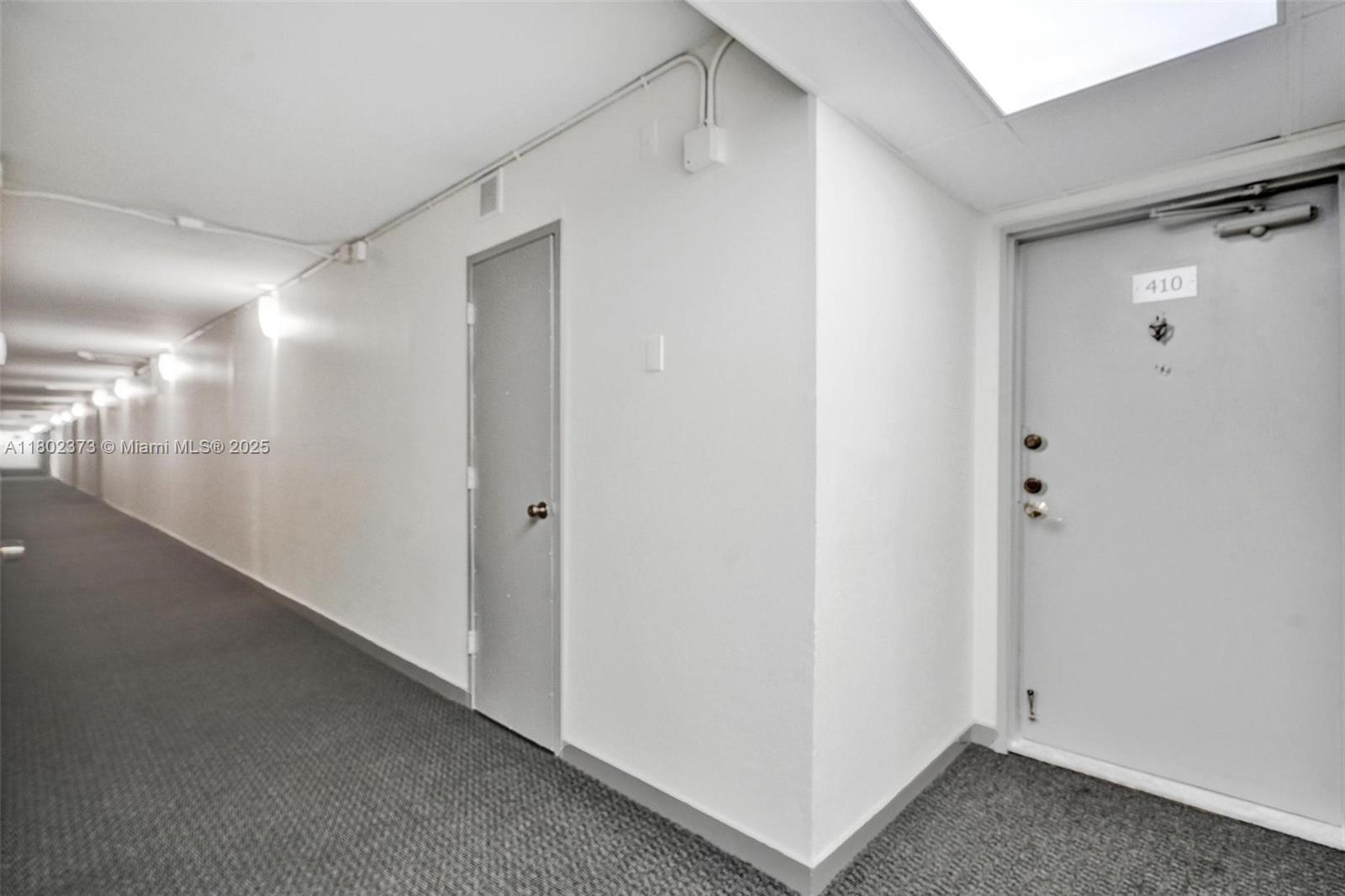 ASHLEIGH HOUSE CONDO - Residential Lease