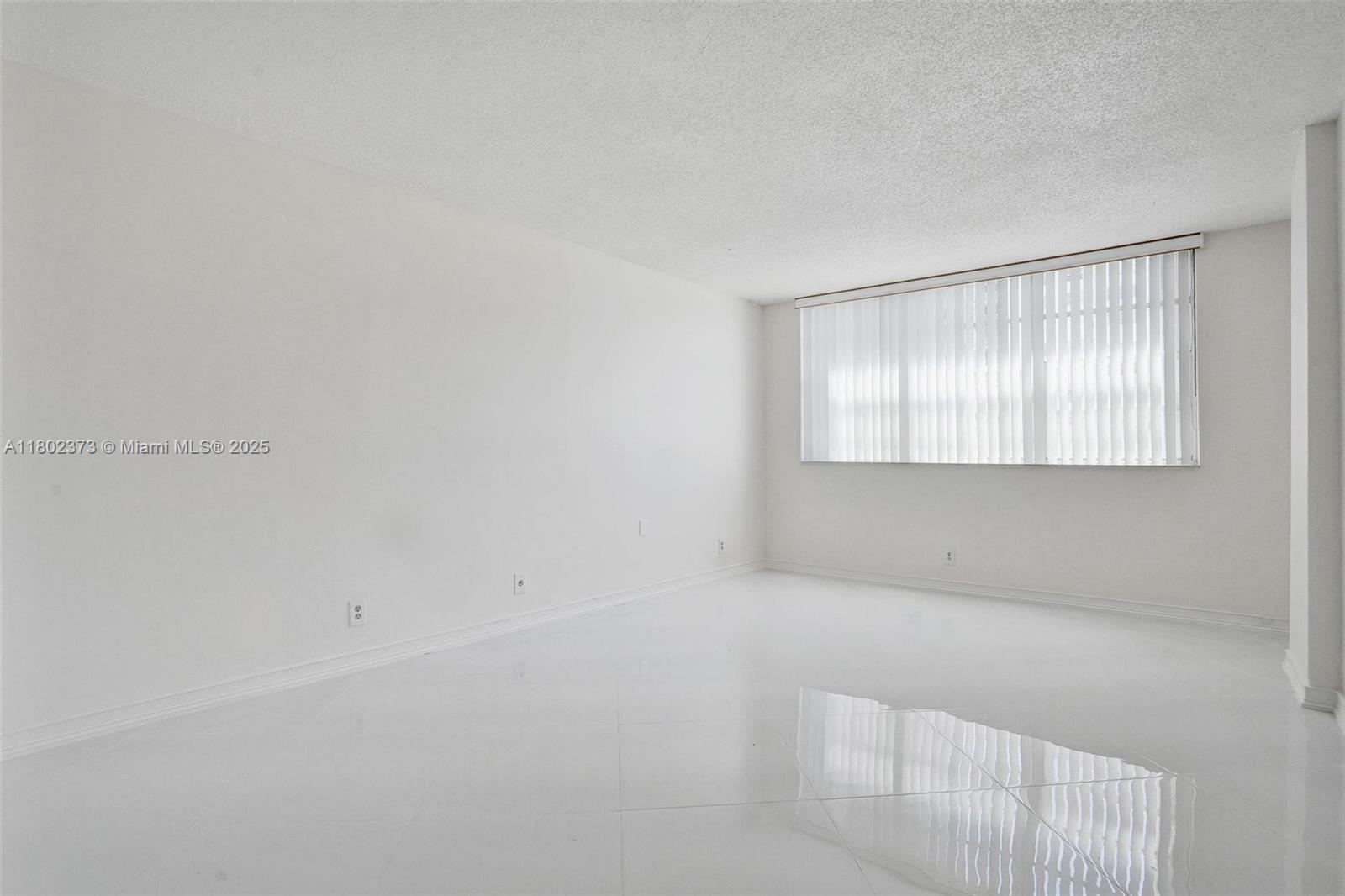 ASHLEIGH HOUSE CONDO - Residential Lease