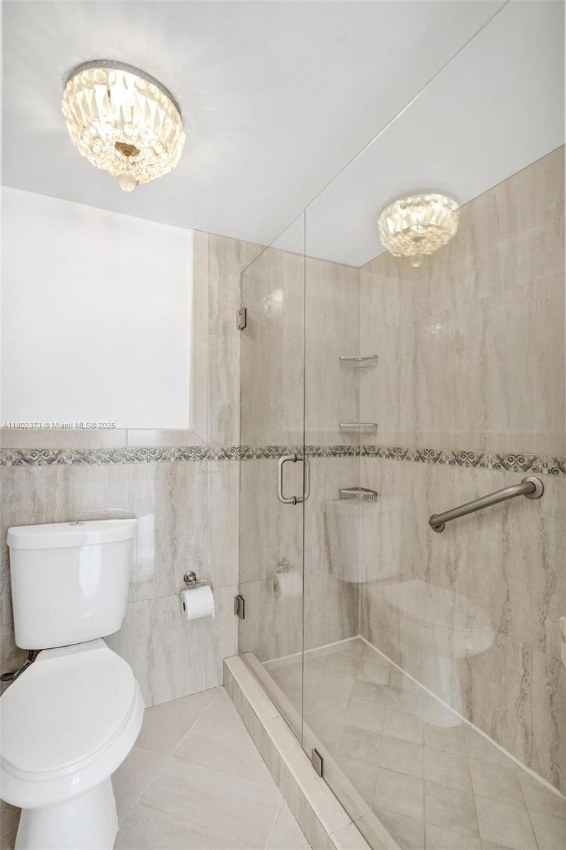 ASHLEIGH HOUSE CONDO - Residential Lease