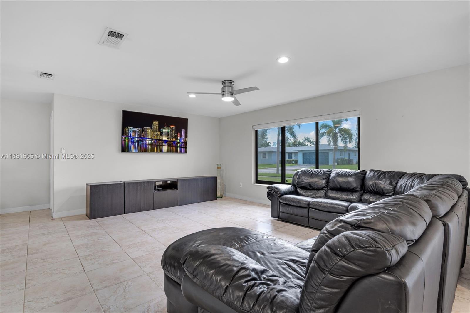 PINE MANOR PART TWO - Residential