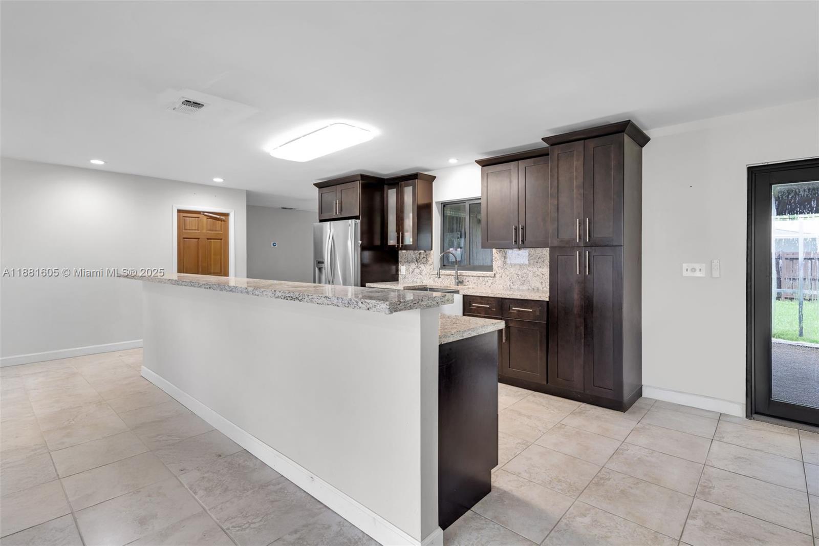 PINE MANOR PART TWO - Residential