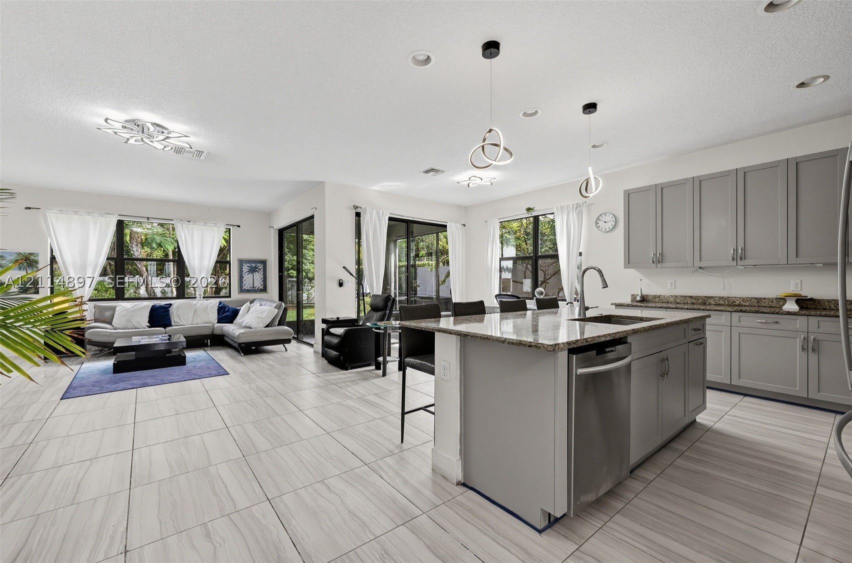 7236 Estero Dr