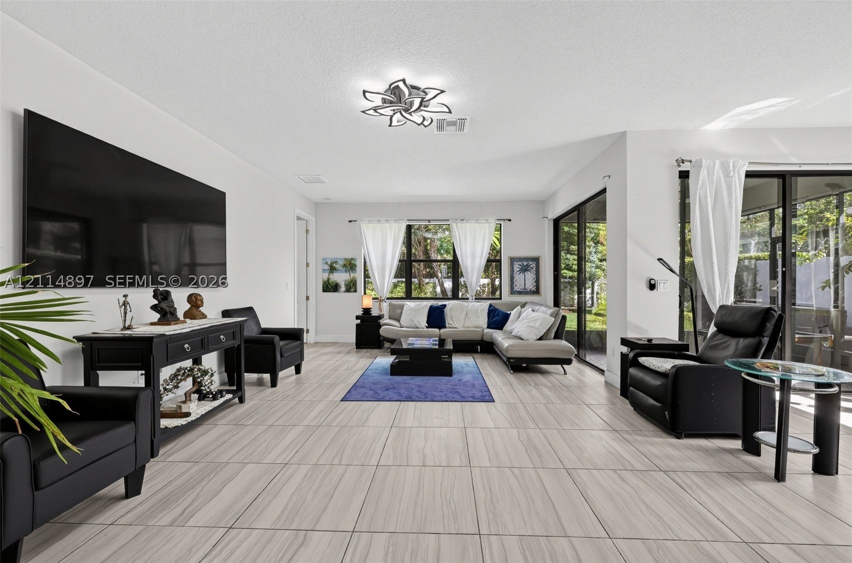 7236 Estero Dr