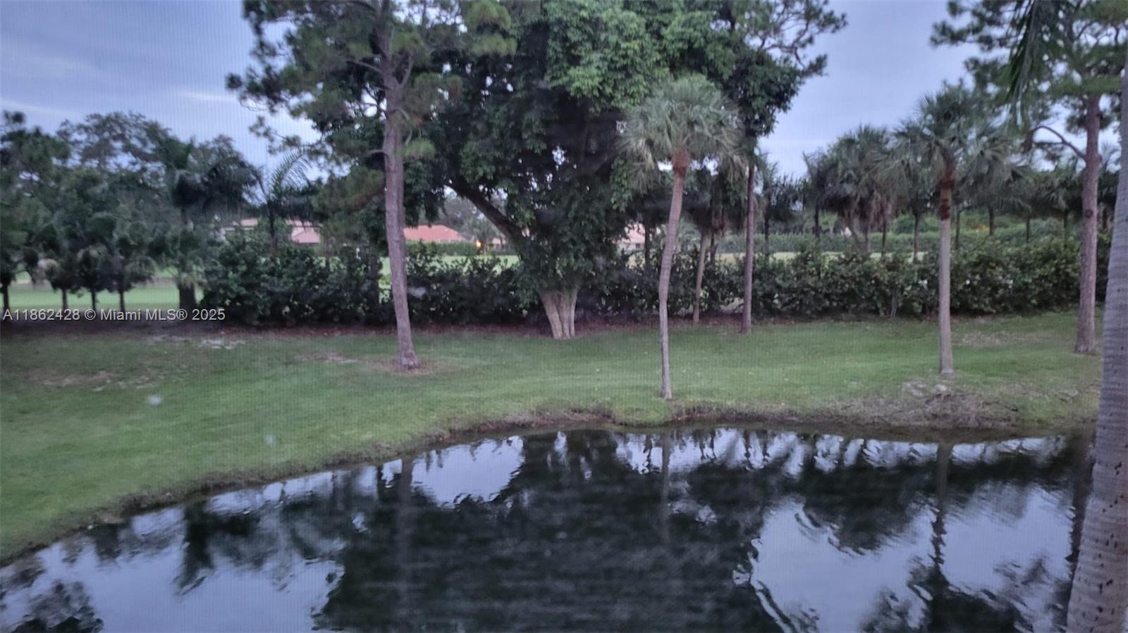 CLUB ROYALE CONDO - Residential Lease