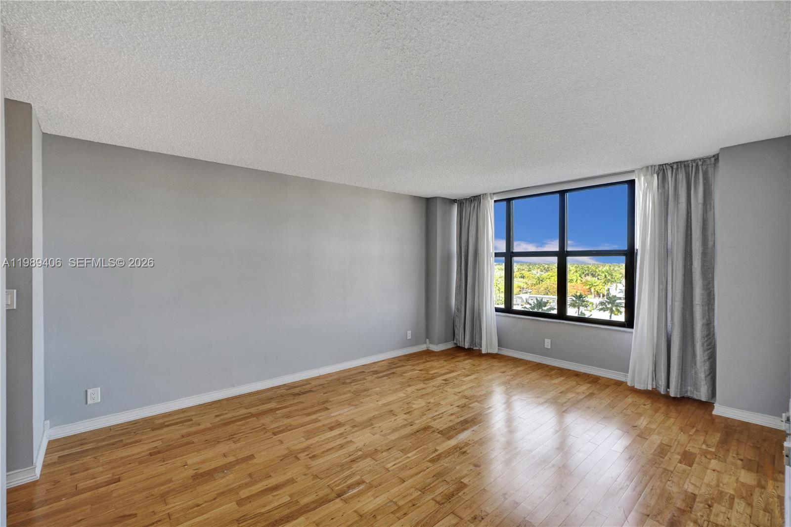 OLYMPUS CONDO PHASE - Residential