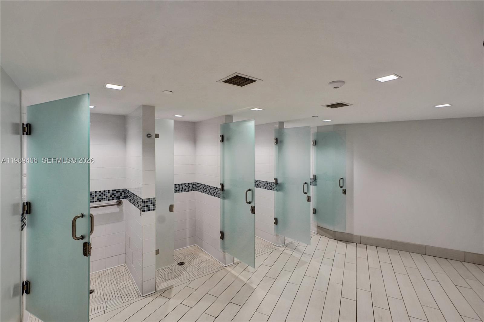 OLYMPUS CONDO PHASE - Residential