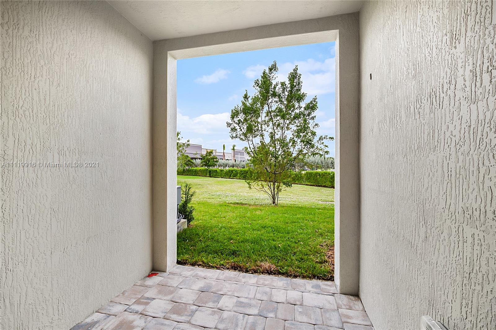TOWN COMMONS PUD REPLAT - Residential Lease