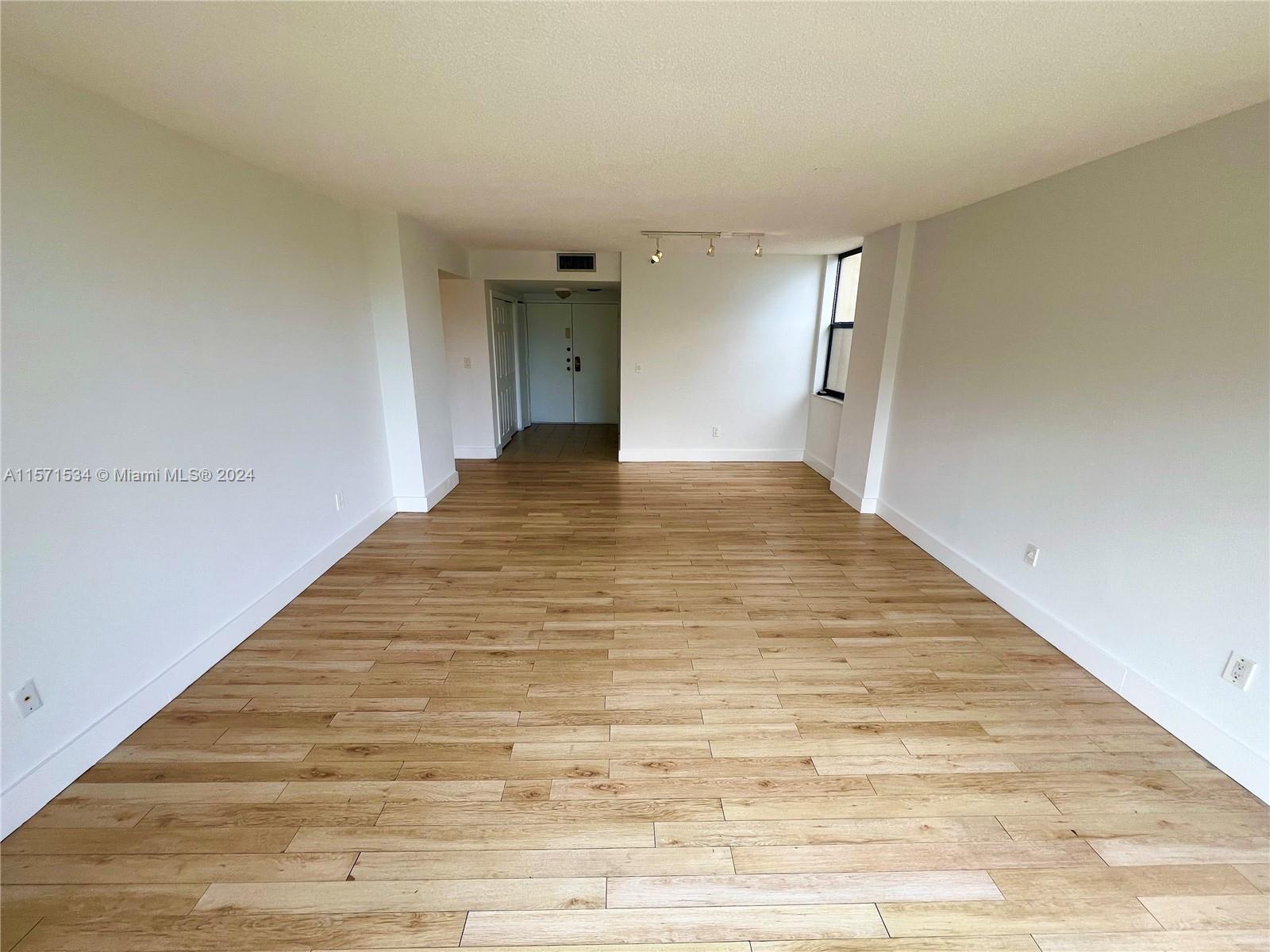 GREENWICH PH I CONDO - Residential