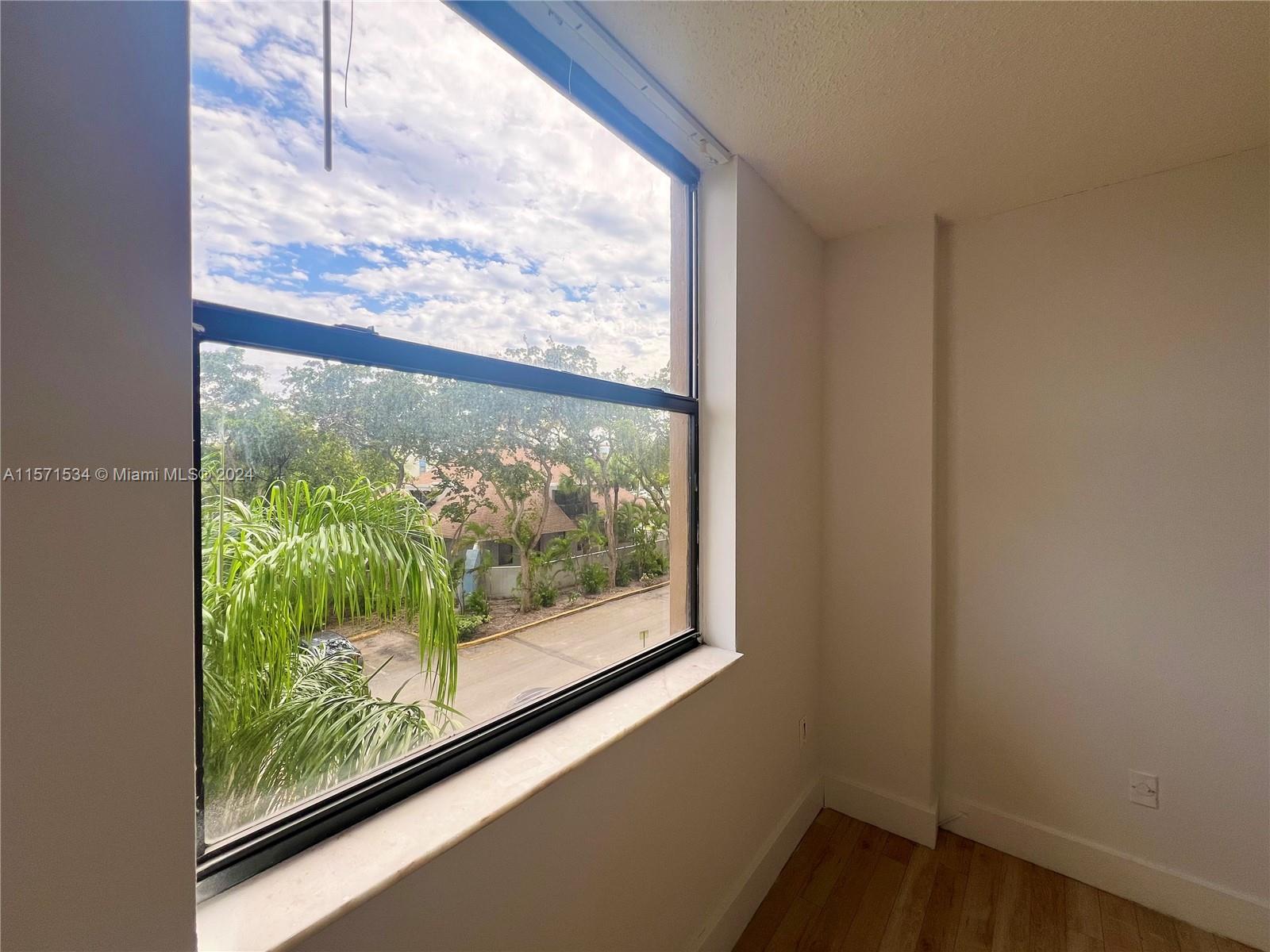 GREENWICH PH I CONDO - Residential