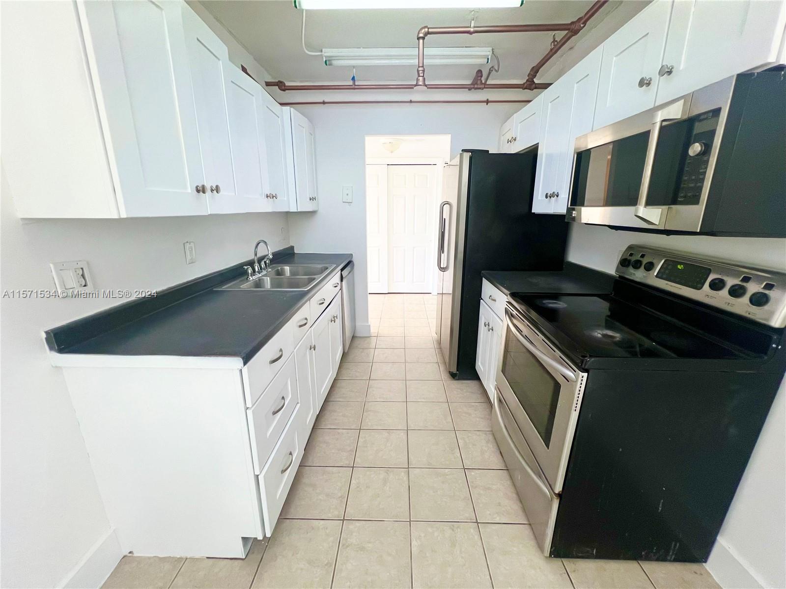GREENWICH PH I CONDO - Residential