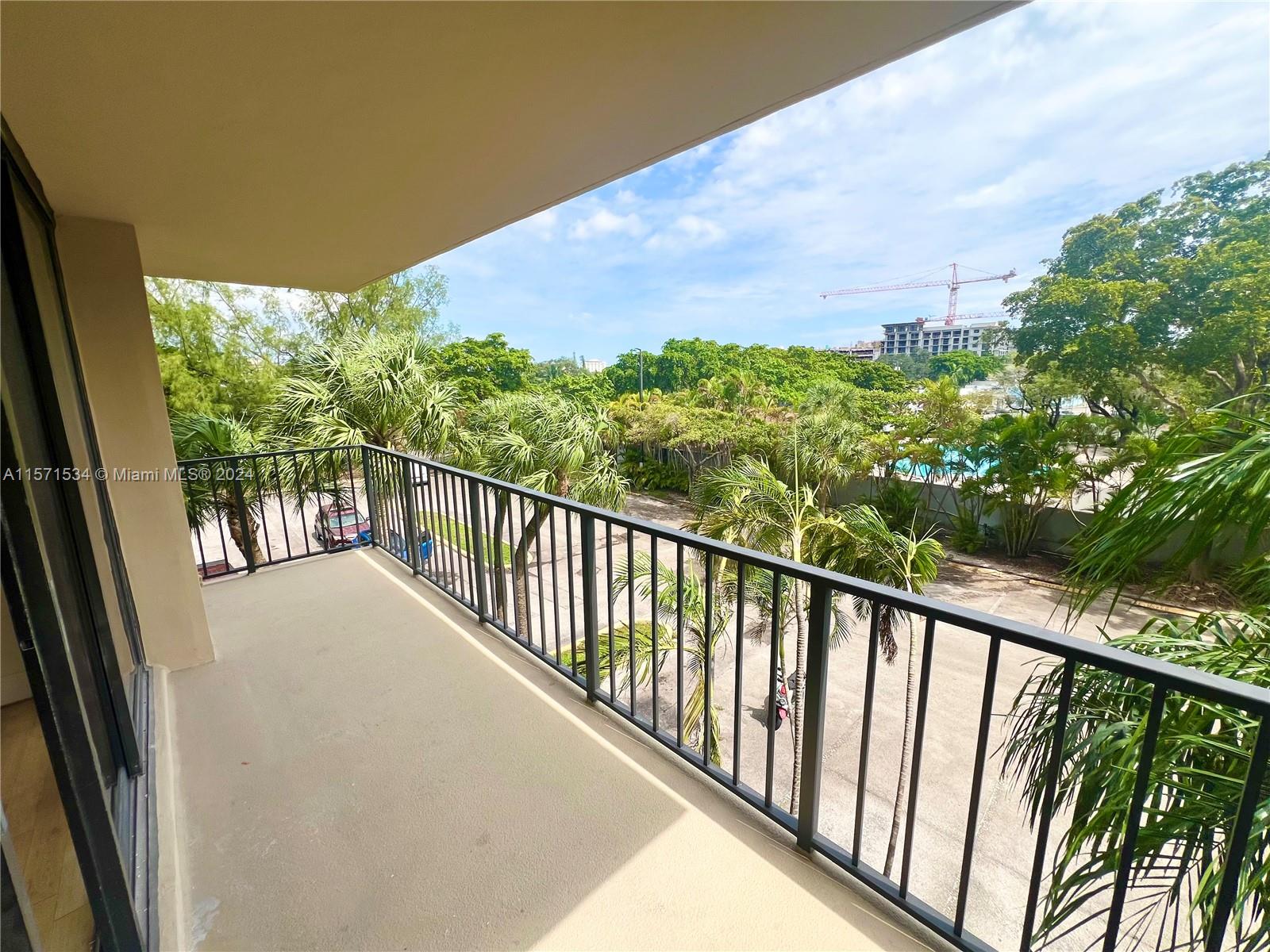 GREENWICH PH I CONDO - Residential