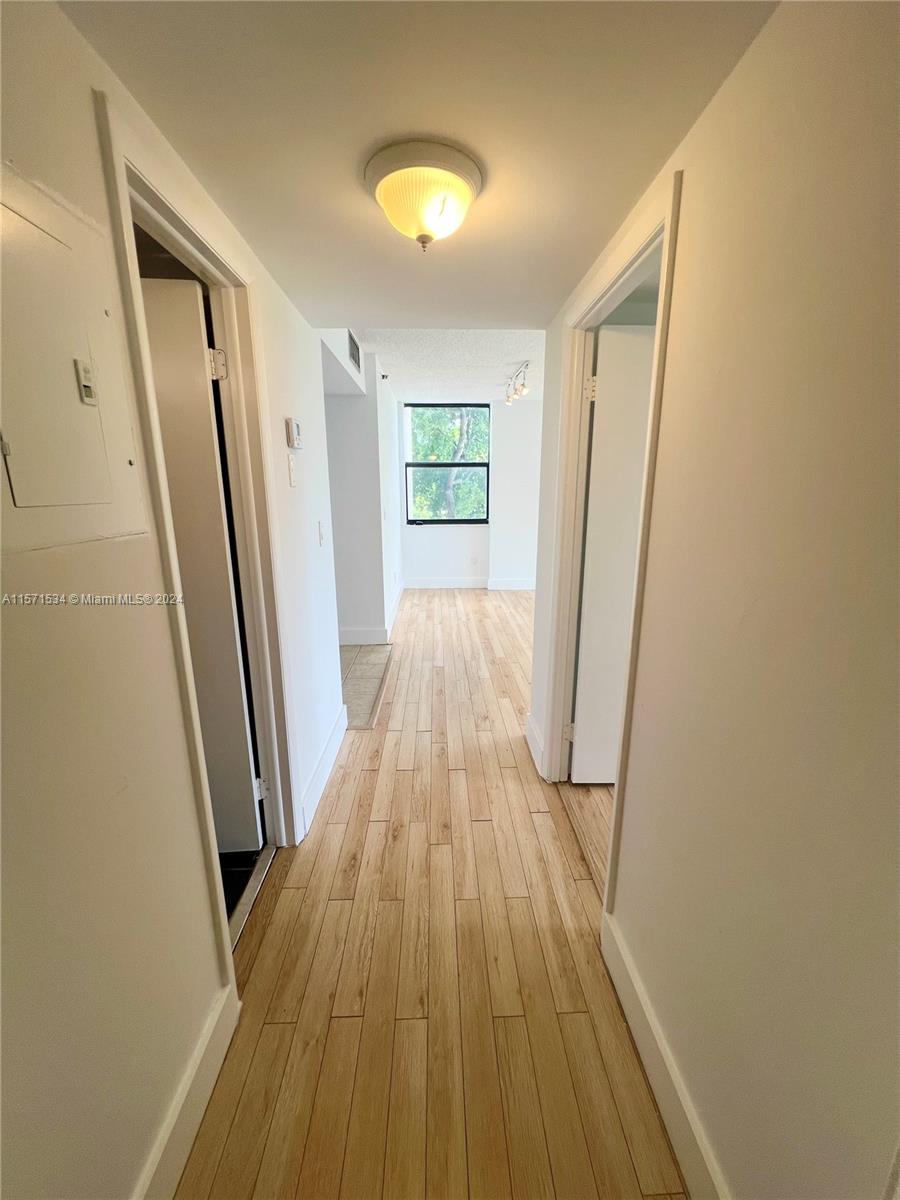 GREENWICH PH I CONDO - Residential