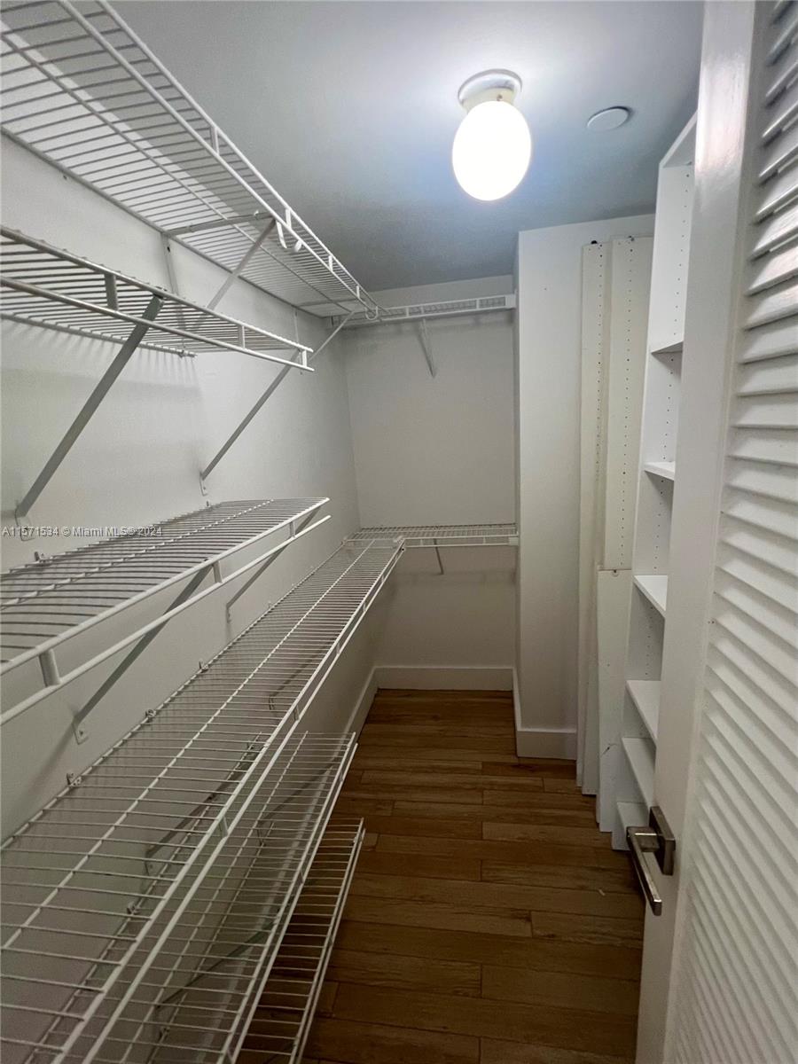 GREENWICH PH I CONDO - Residential