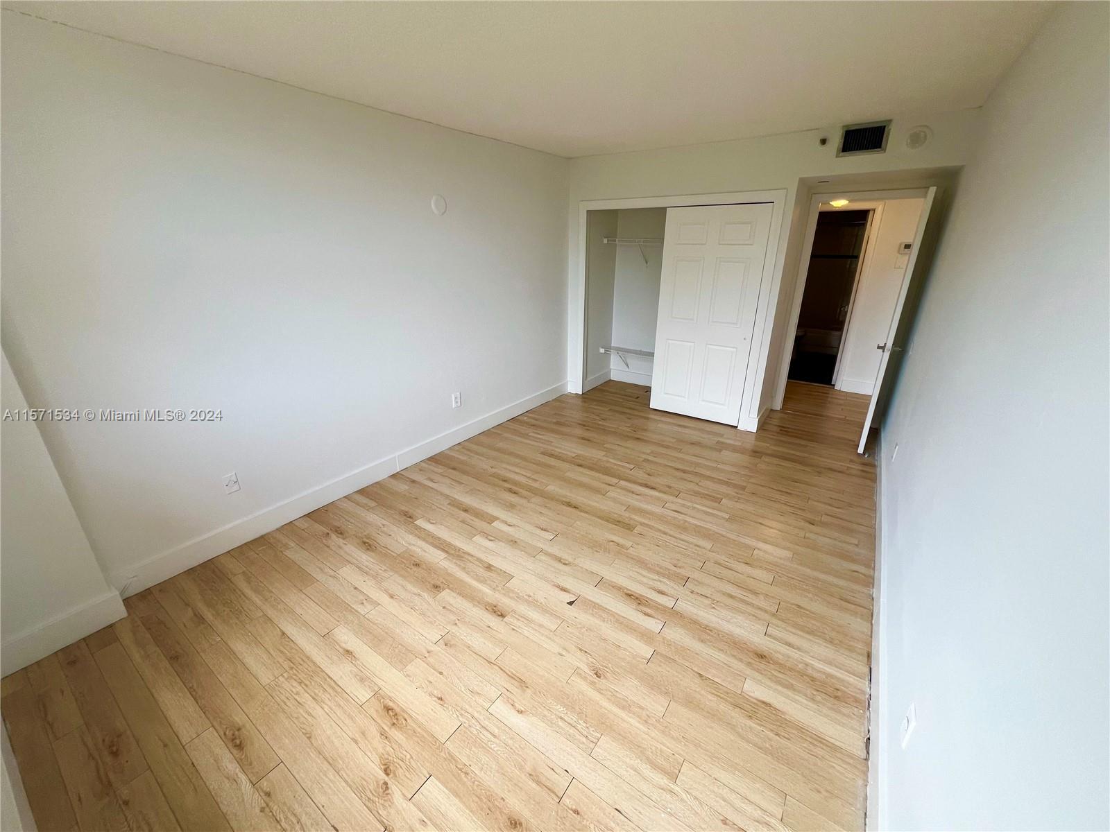 GREENWICH PH I CONDO - Residential