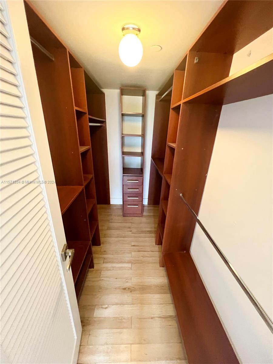 GREENWICH PH I CONDO - Residential
