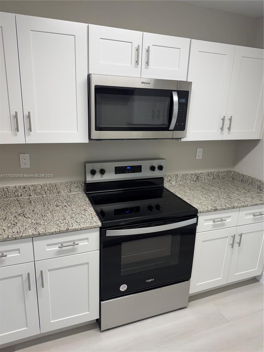 Rental Property at 941 Ne 169th St 102, North Miami Beach, Miami-Dade County, Florida - Bedrooms: 1 
Bathrooms: 1  - $1,700 MO.