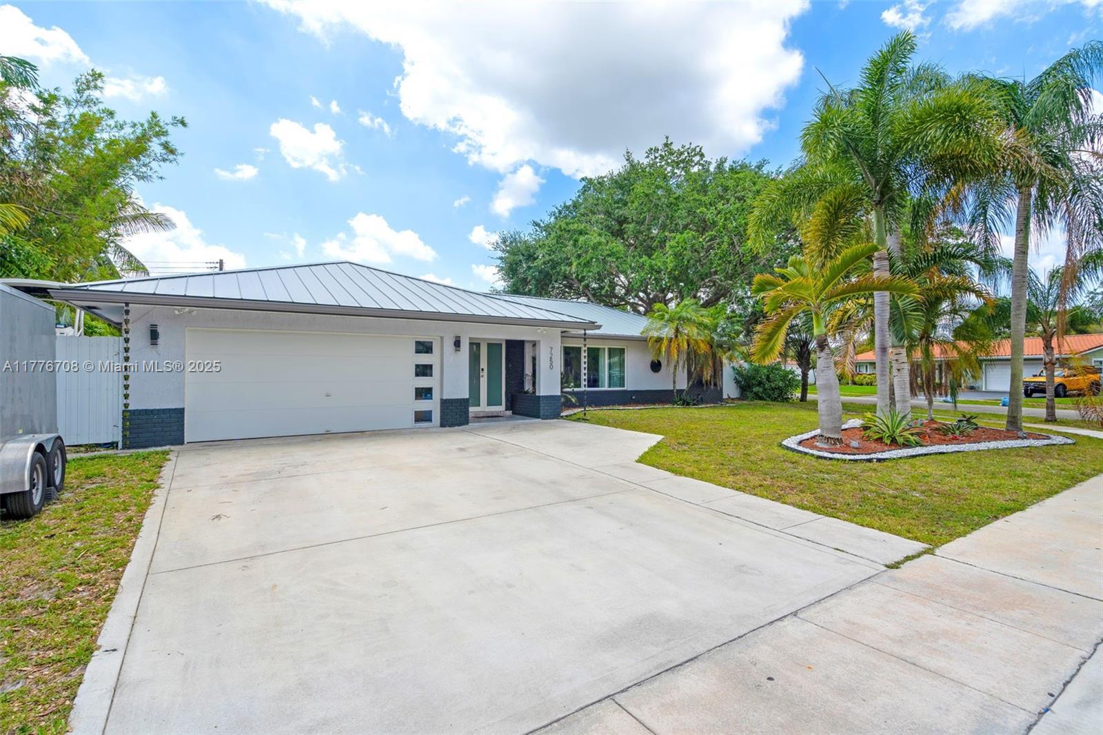 Property for Sale at 7250 Nw 6th St, Plantation, Miami-Dade County, Florida - Bedrooms: 4 
Bathrooms: 2  - $835,000