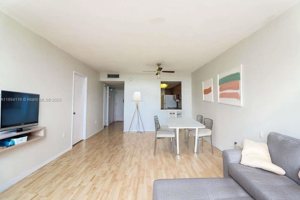 BUCKLEY TOWERS CONDO - EA - Residential Lease