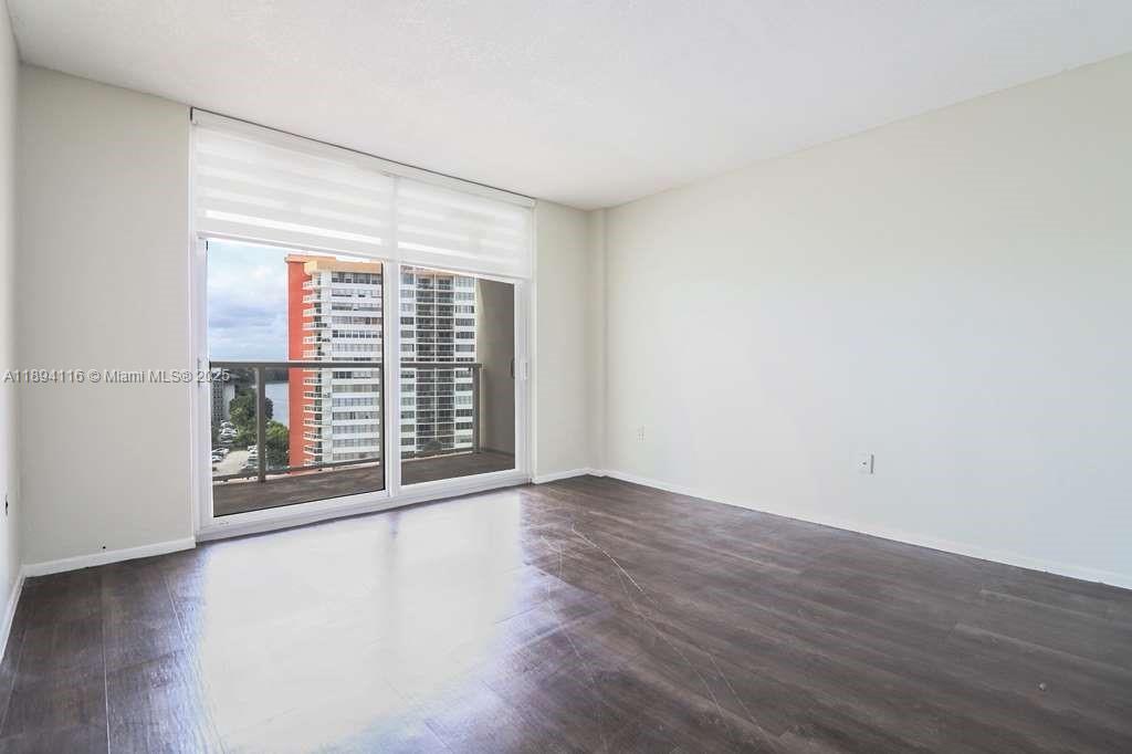 BUCKLEY TOWERS CONDO - EA - Residential Lease
