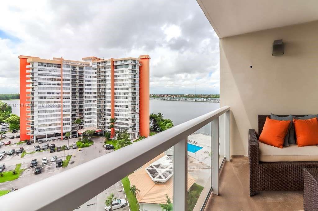 BUCKLEY TOWERS CONDO - EA - Residential Lease