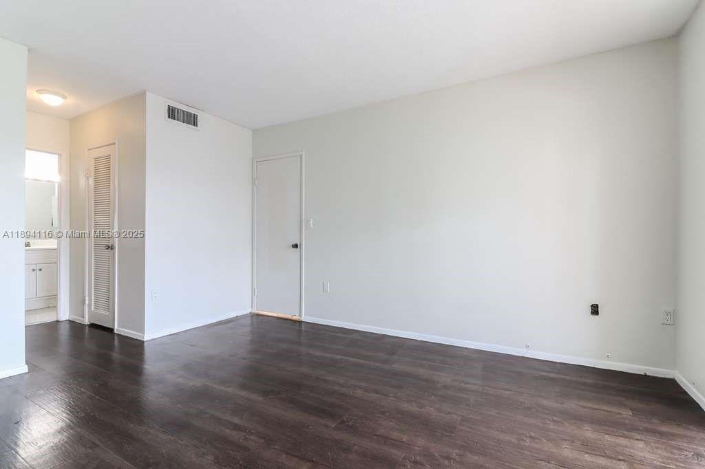 BUCKLEY TOWERS CONDO - EA - Residential Lease