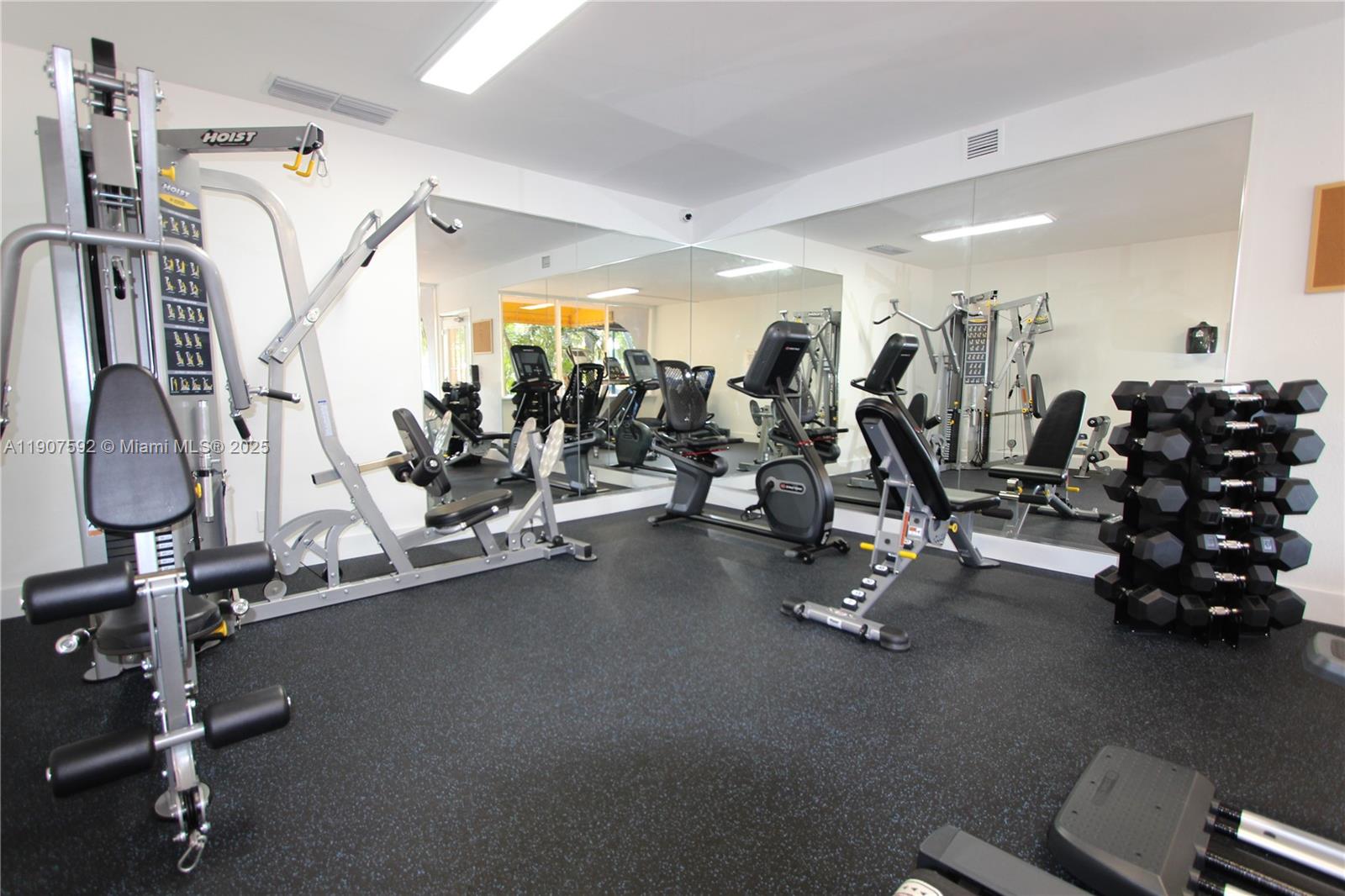 YOLANDA VILLAS CONDO - Residential Lease