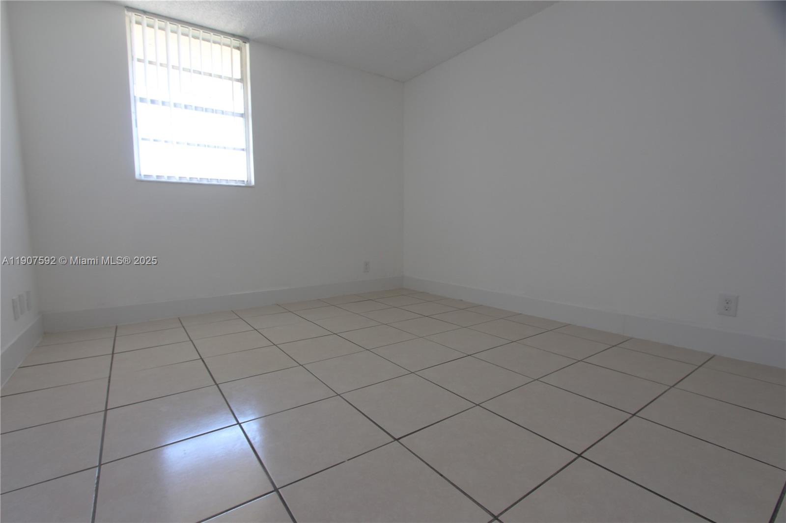 YOLANDA VILLAS CONDO - Residential Lease