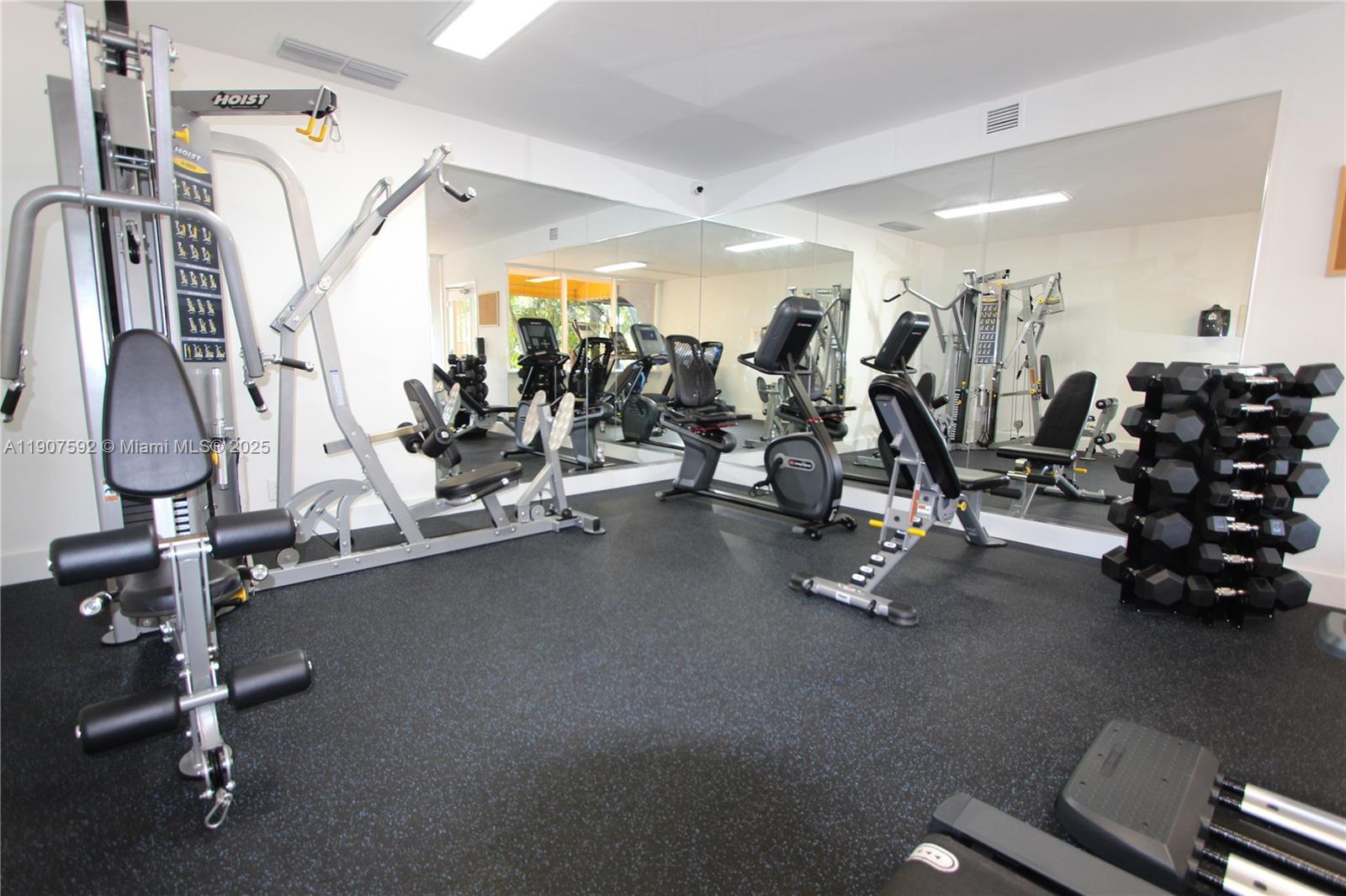 YOLANDA VILLAS CONDO - Residential Lease