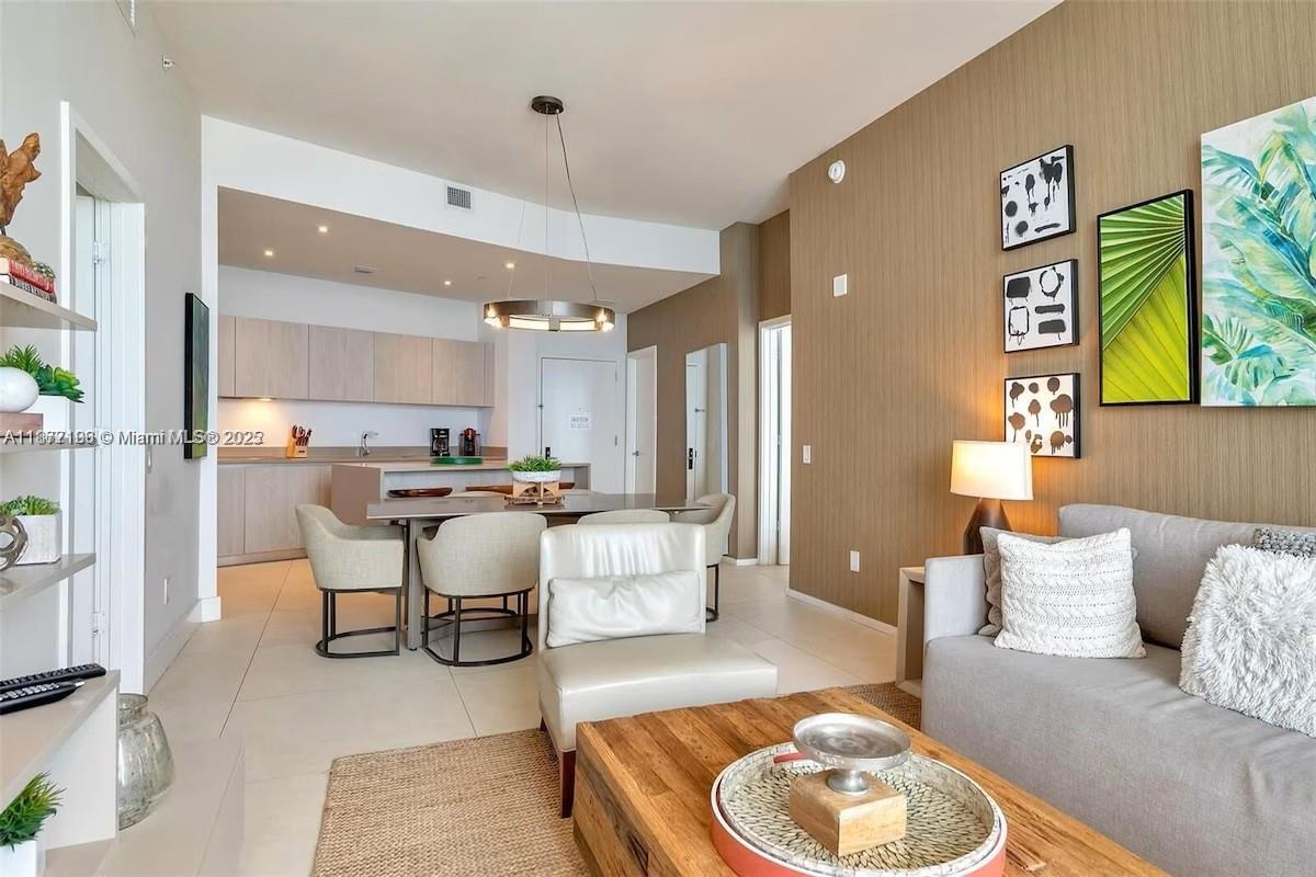 4111 SOUTH OCEAN DRIVE CO - Residential Lease