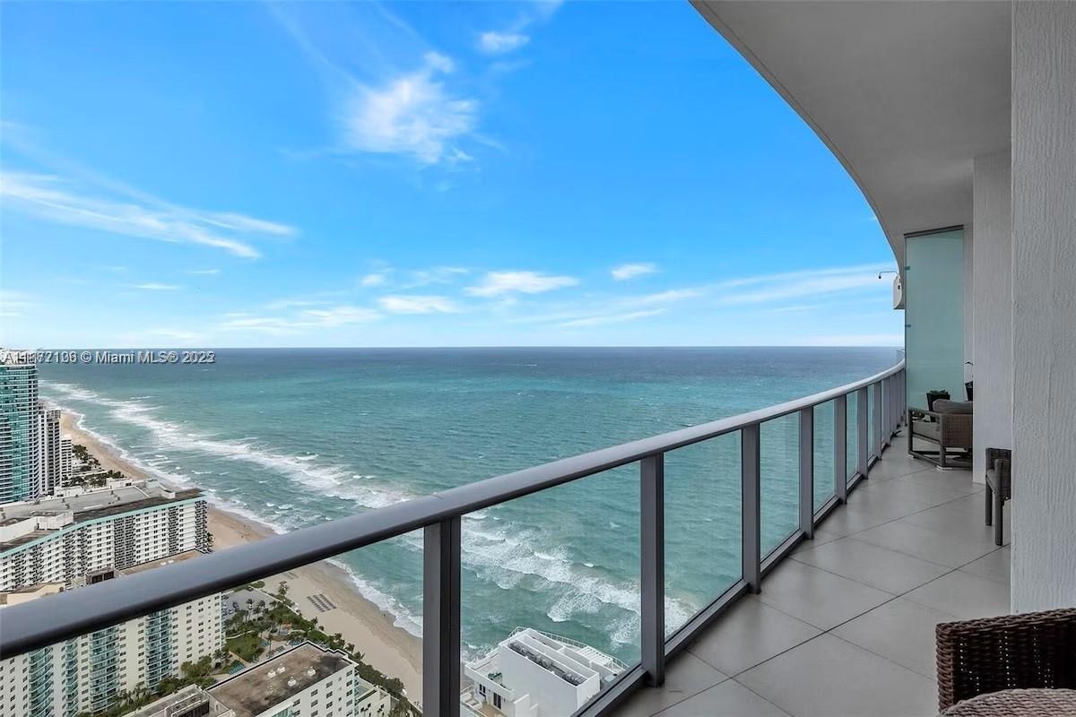 4111 SOUTH OCEAN DRIVE CO - Residential Lease