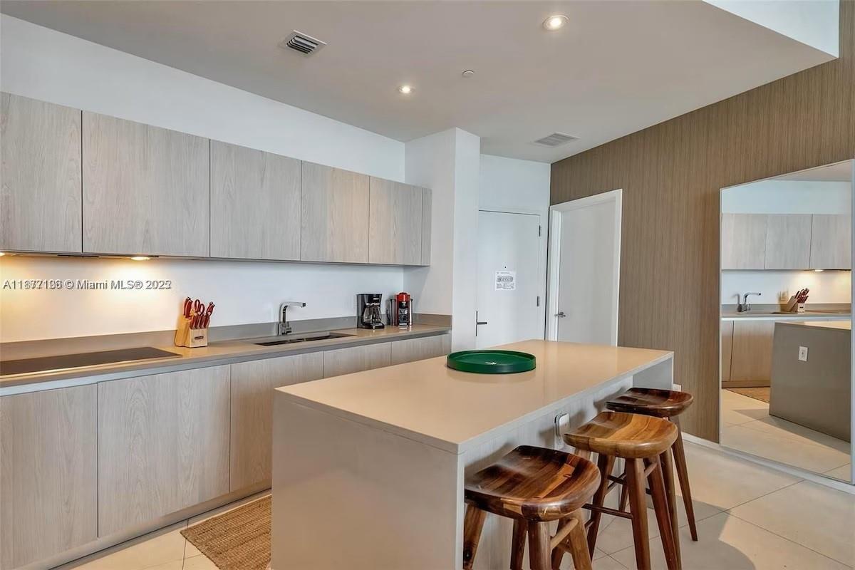 4111 SOUTH OCEAN DRIVE CO - Residential Lease