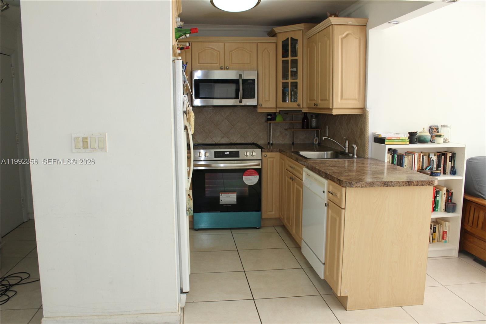 DIXIE GARDENS CONDO - Residential