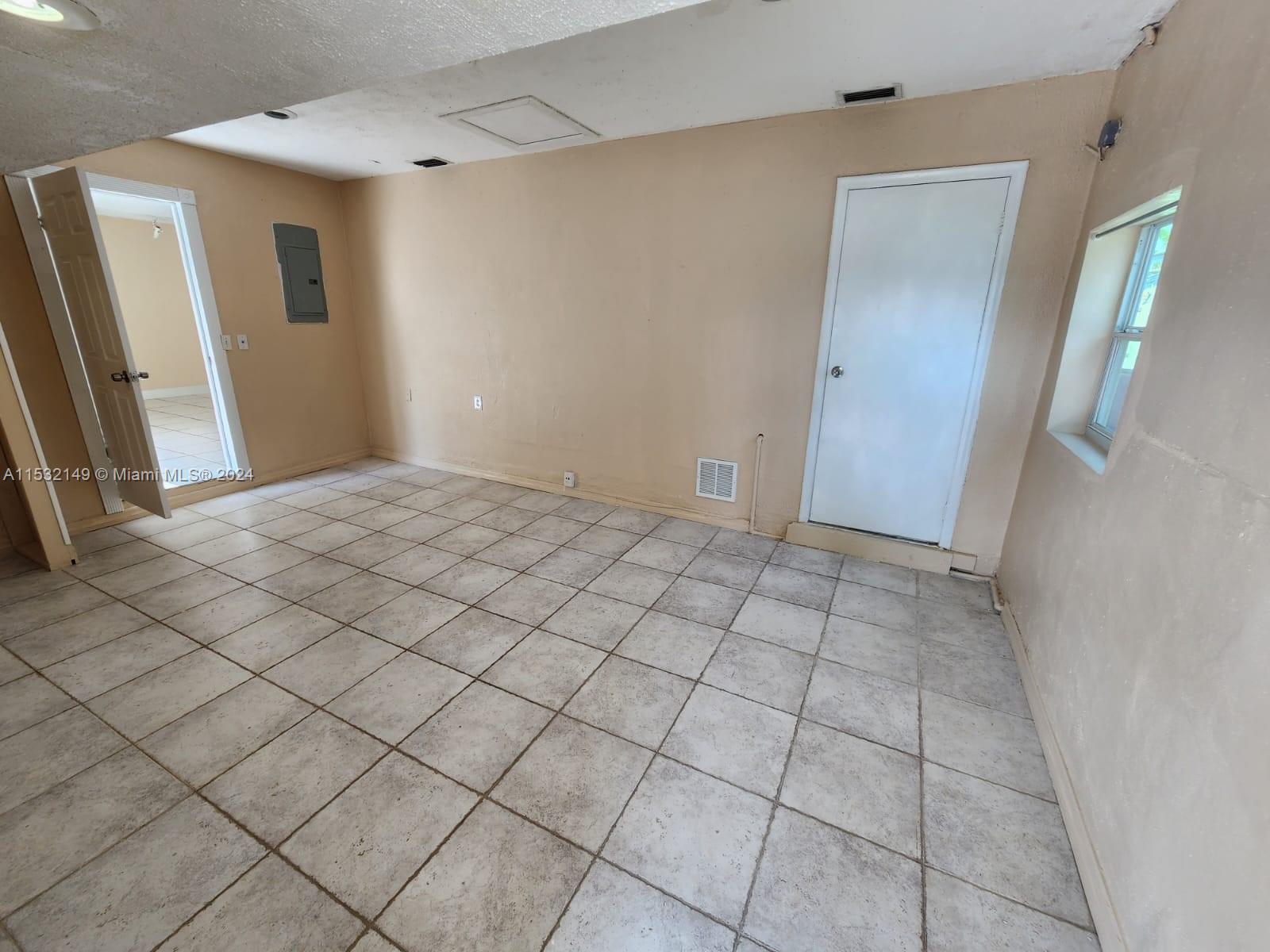 SUNRISE GOLF VILLAGE SEC - Residential