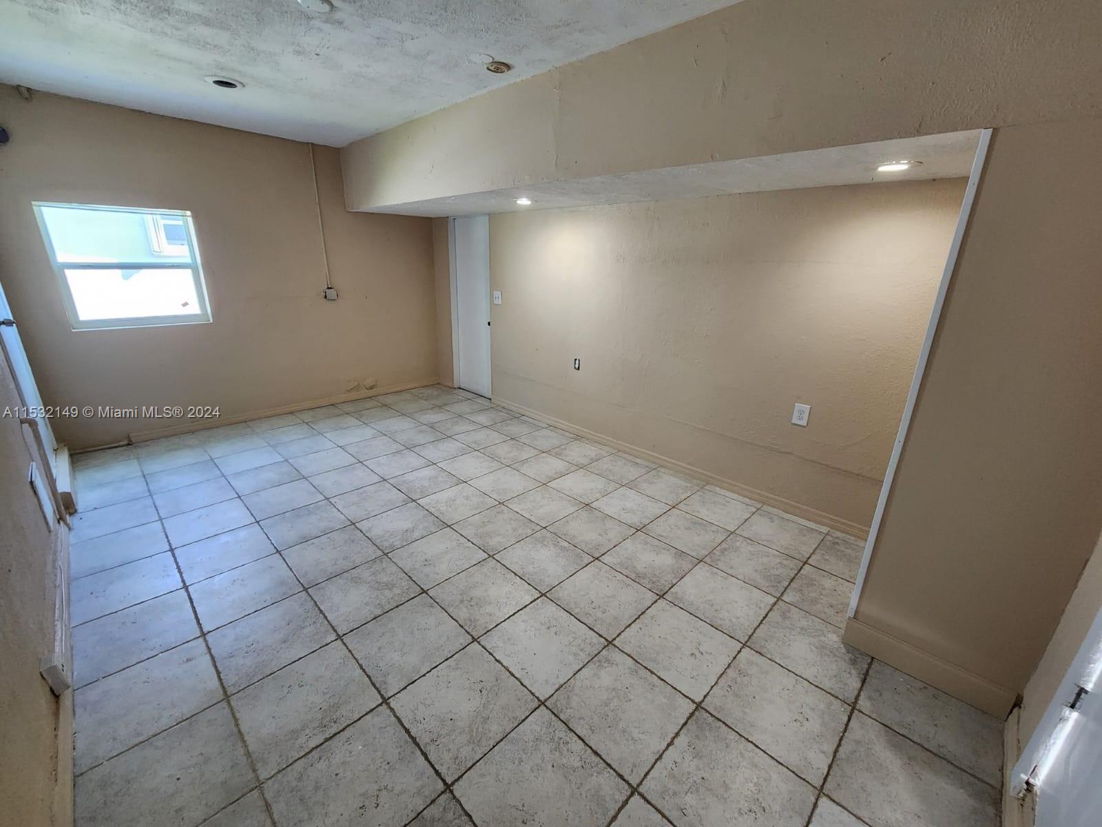 SUNRISE GOLF VILLAGE SEC - Residential