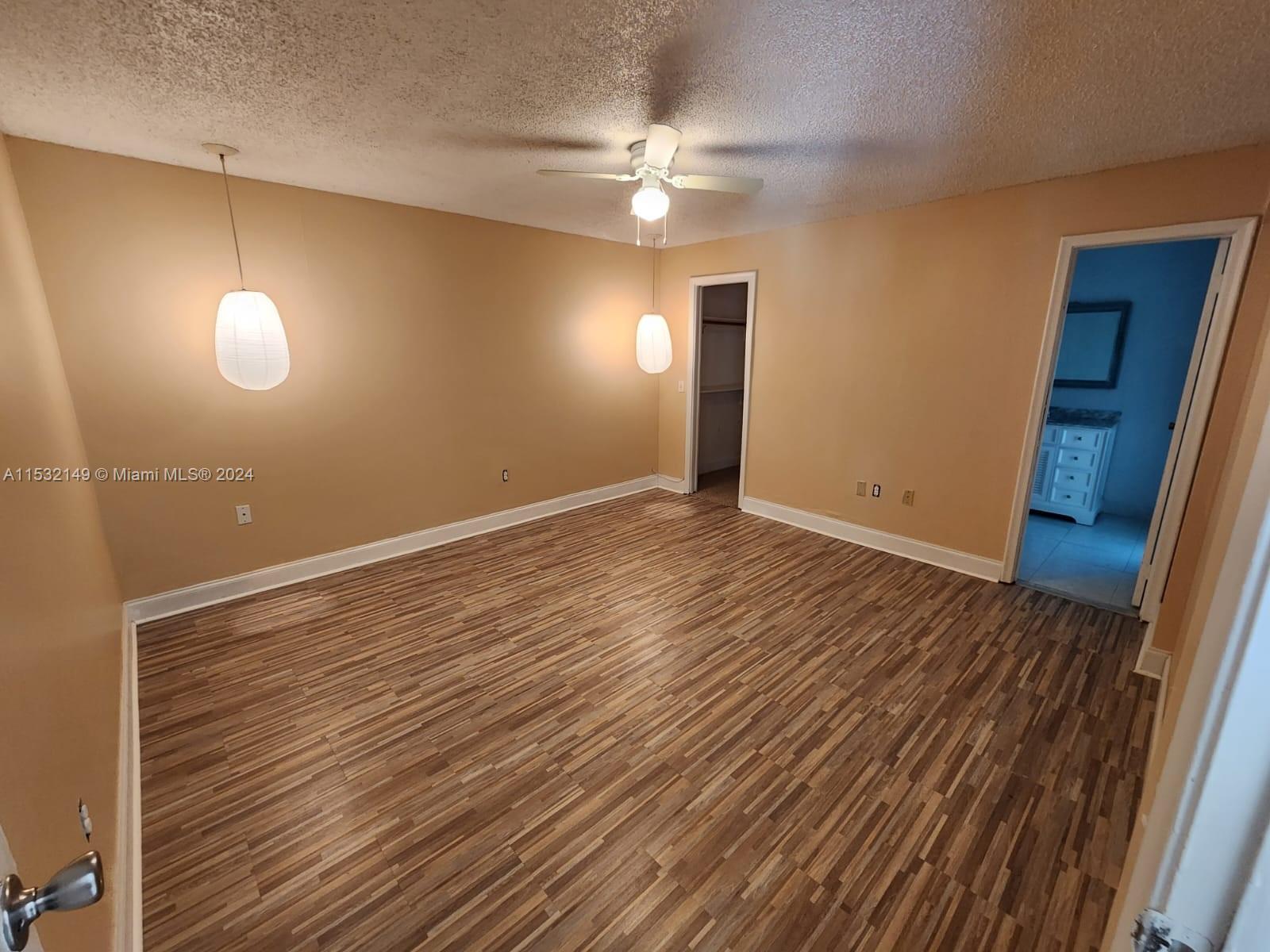 SUNRISE GOLF VILLAGE SEC - Residential