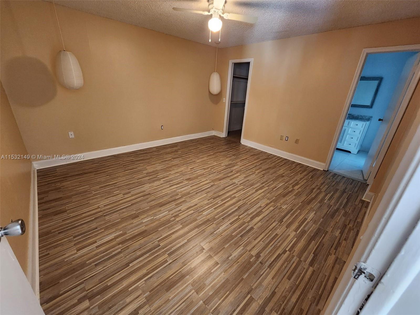 SUNRISE GOLF VILLAGE SEC - Residential