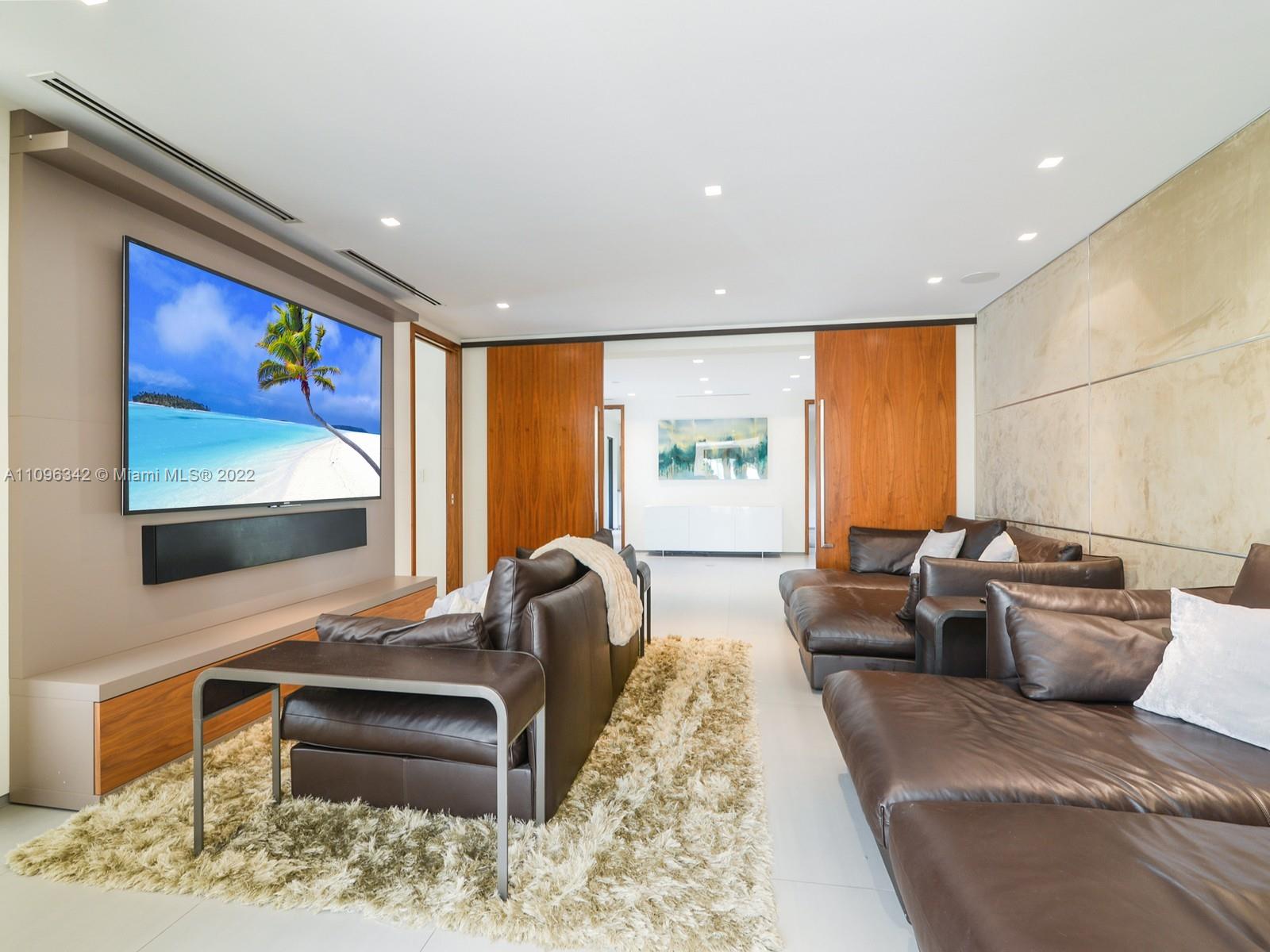 MIAMI LAKES - LOCH LOMOND - Residential